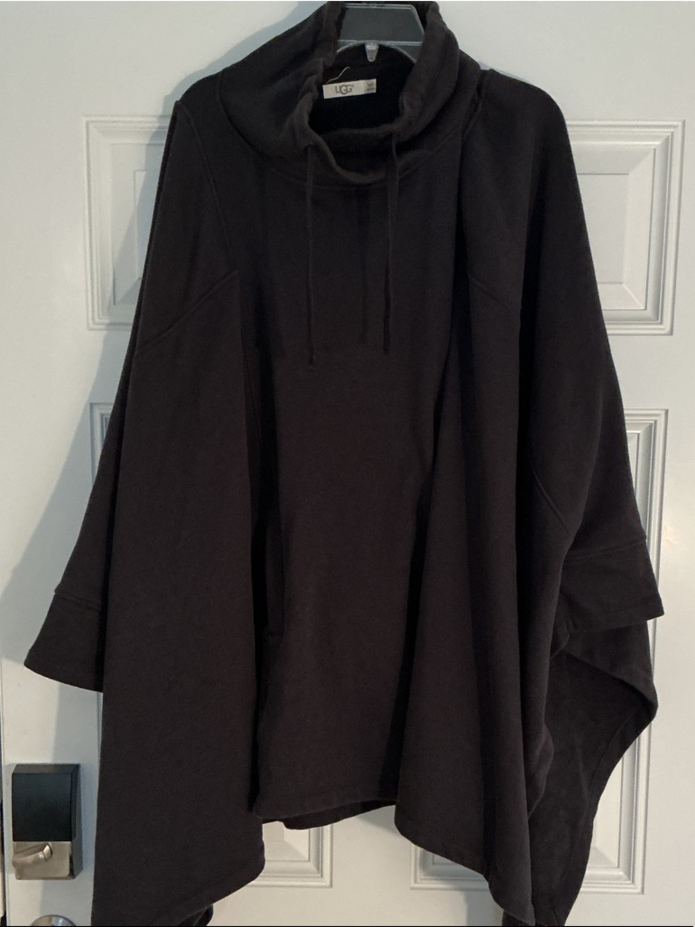 UGG Black  Pullover Poncho with Drawstring Sz 1X/2X